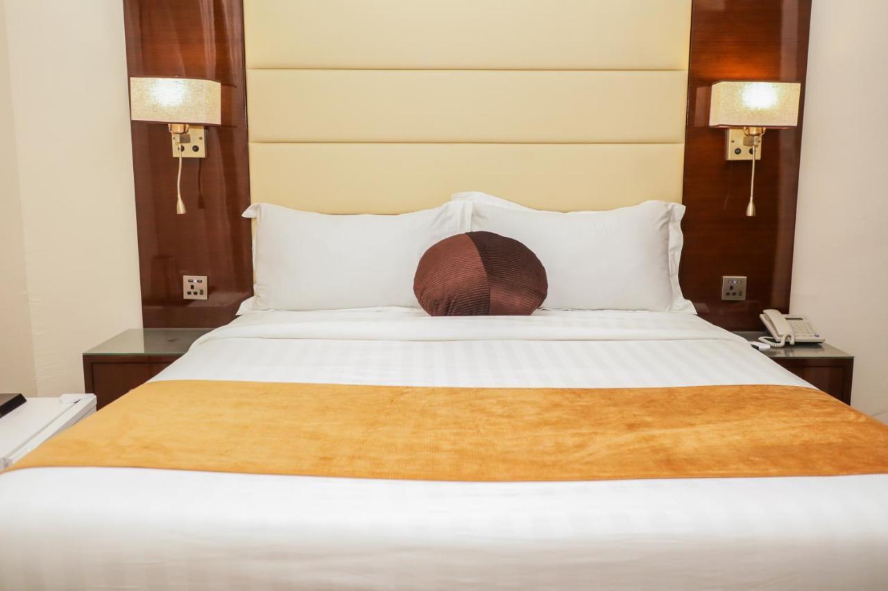 De Rembrandt Hotels And Suites Икеджа Екстериор снимка