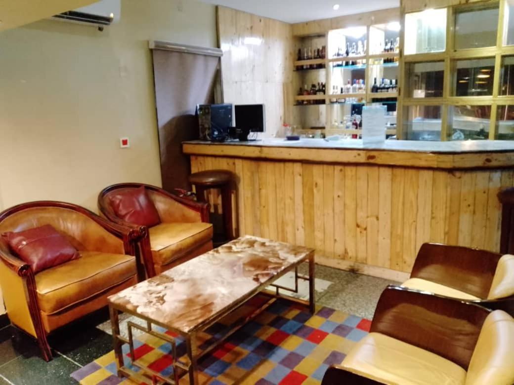 De Rembrandt Hotels And Suites Икеджа Екстериор снимка