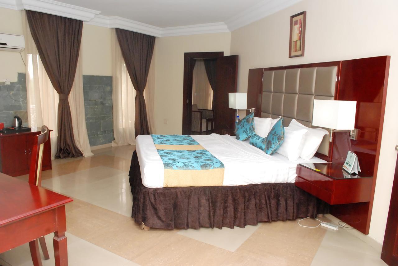 De Rembrandt Hotels And Suites Икеджа Екстериор снимка