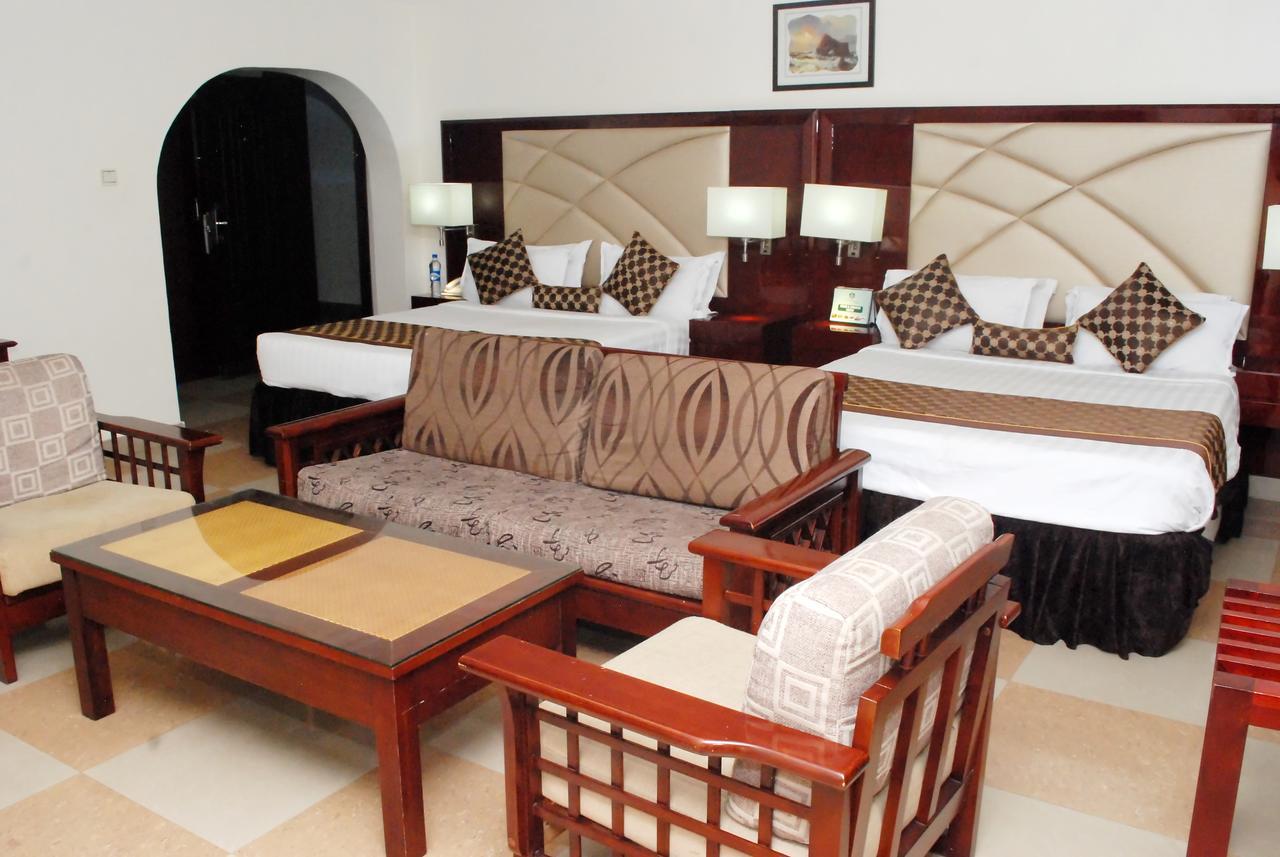 De Rembrandt Hotels And Suites Икеджа Екстериор снимка