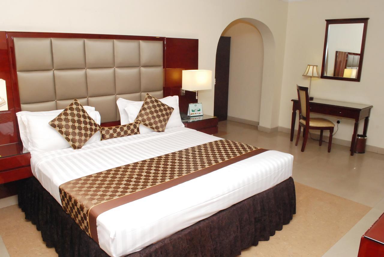 De Rembrandt Hotels And Suites Икеджа Екстериор снимка