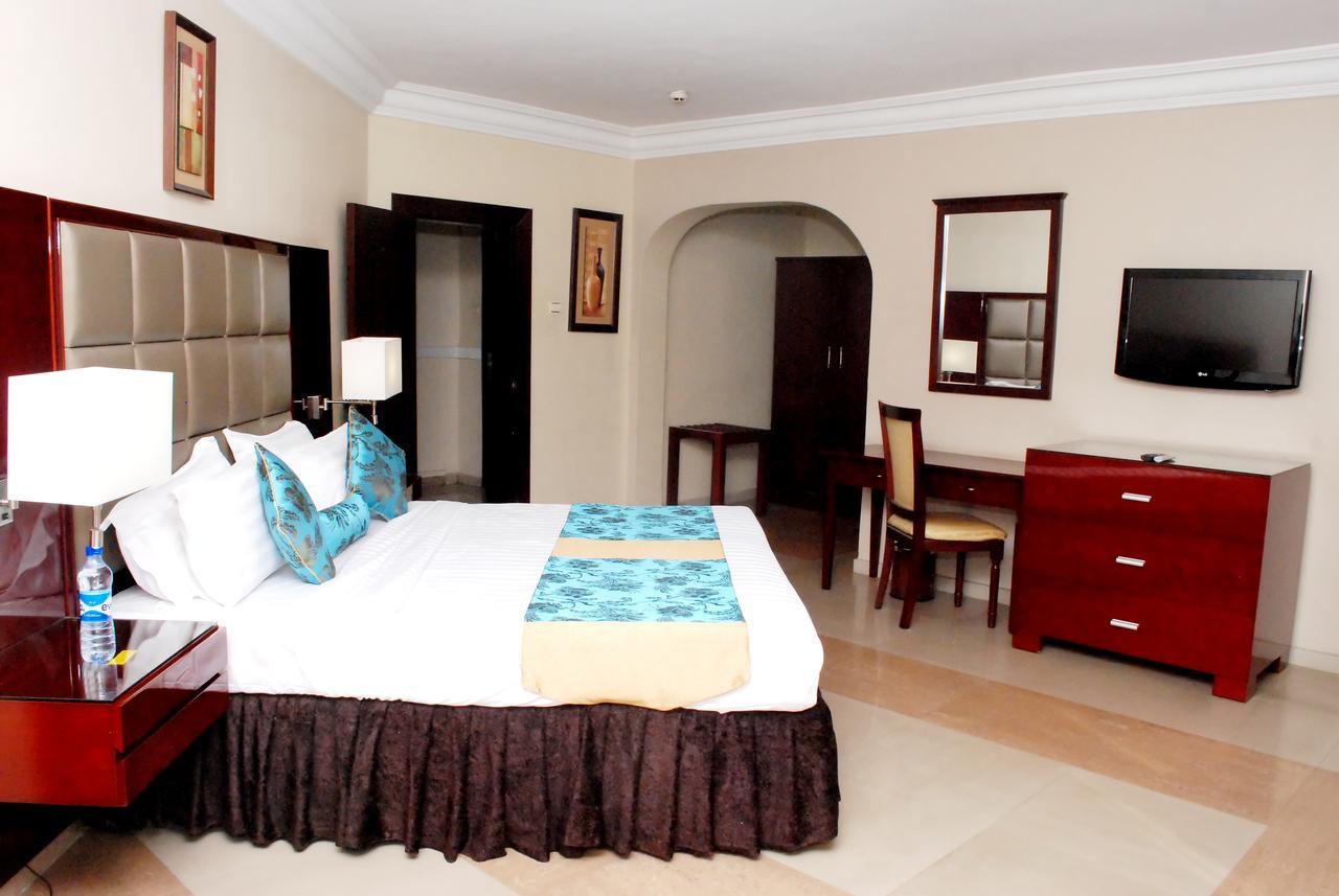 De Rembrandt Hotels And Suites Икеджа Екстериор снимка