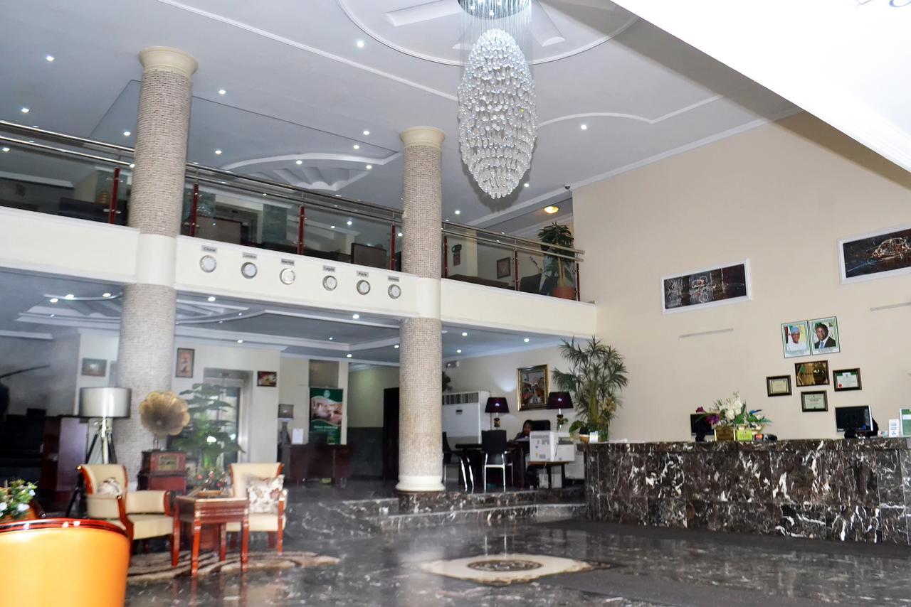 De Rembrandt Hotels And Suites Икеджа Екстериор снимка