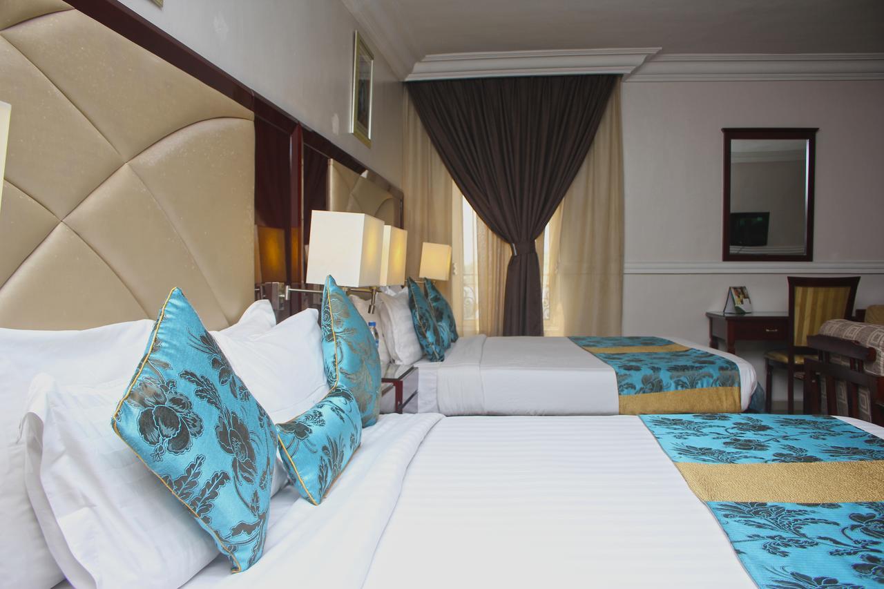 De Rembrandt Hotels And Suites Икеджа Екстериор снимка