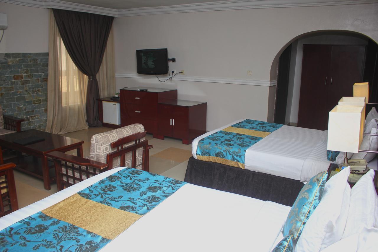 De Rembrandt Hotels And Suites Икеджа Екстериор снимка