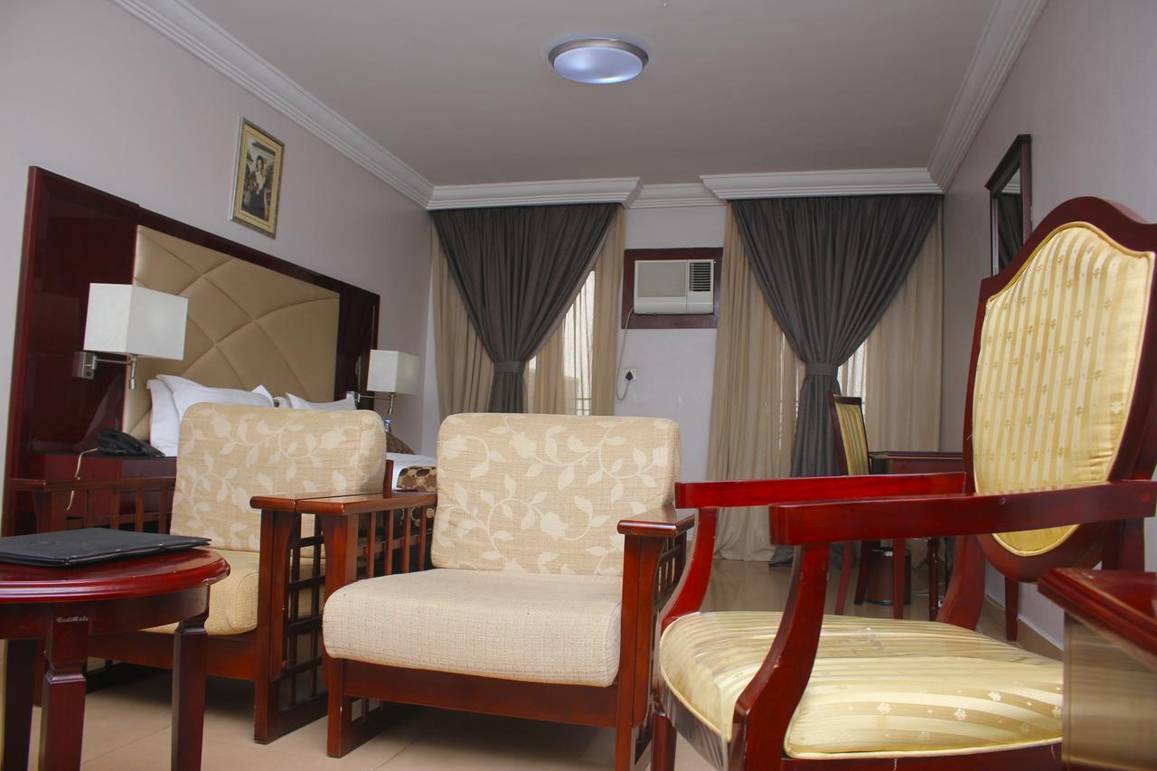 De Rembrandt Hotels And Suites Икеджа Екстериор снимка